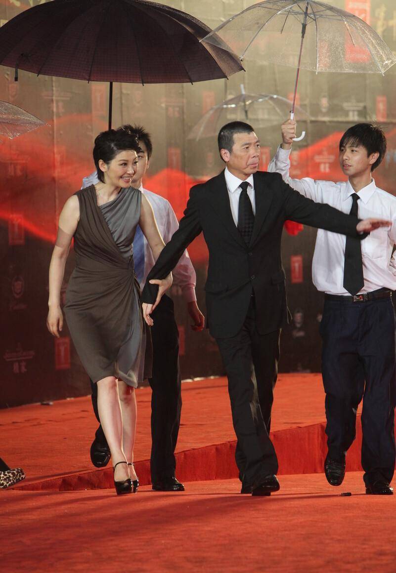 徐帆管住冯小刚20年,其爱情却比你想象的卑微_王志文_杨立新_武汉