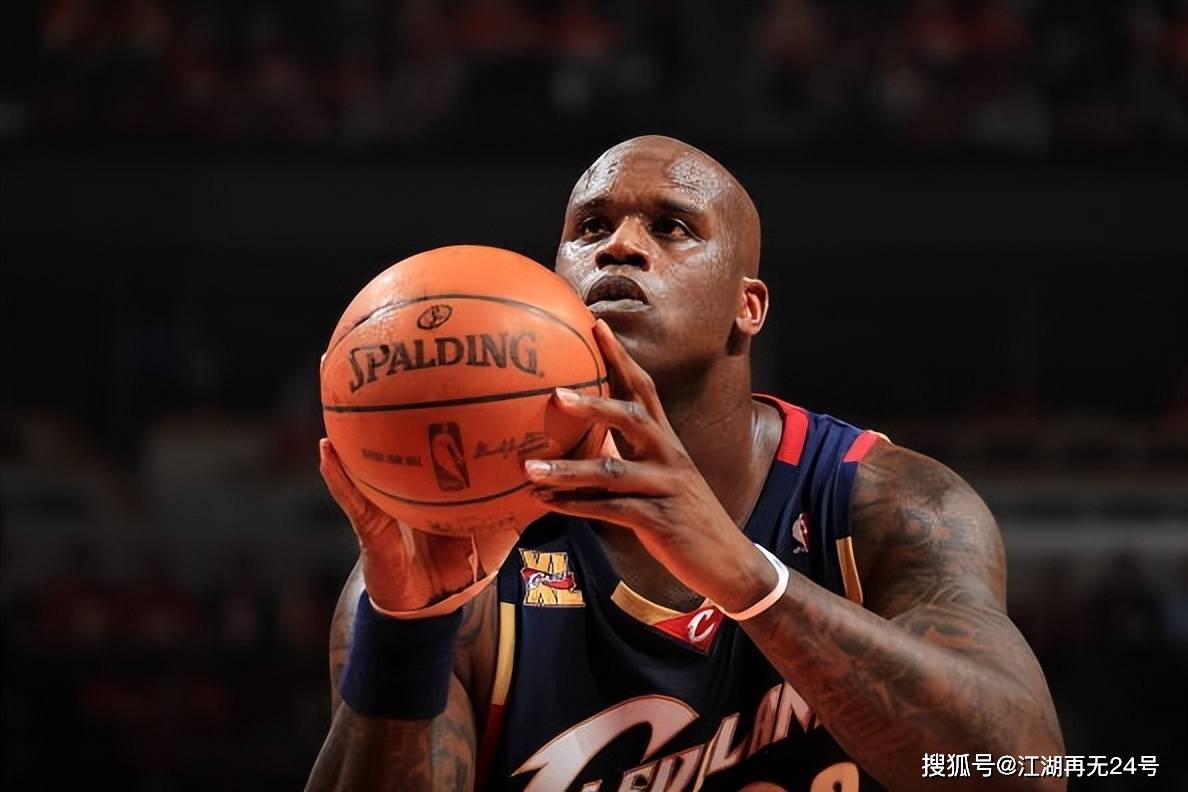 而奥尼尔眼见詹姆斯离去,也无意和骑士队续约,这一次他接受了凯尔特人