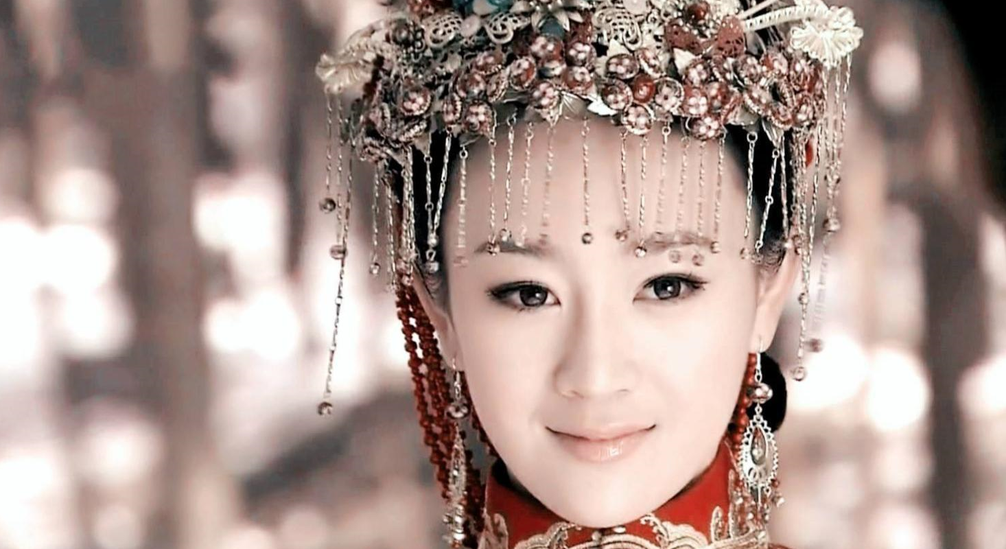 或许是上天垂怜,康熙三十年,平妃为康熙生下小皇子,假如皇子能够平安