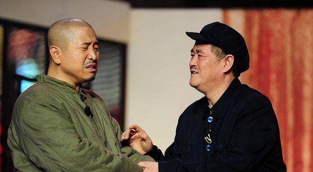 "刘能"王小利:离婚25年,娶小11岁娇妻生一儿一女,前妻成富婆_演出