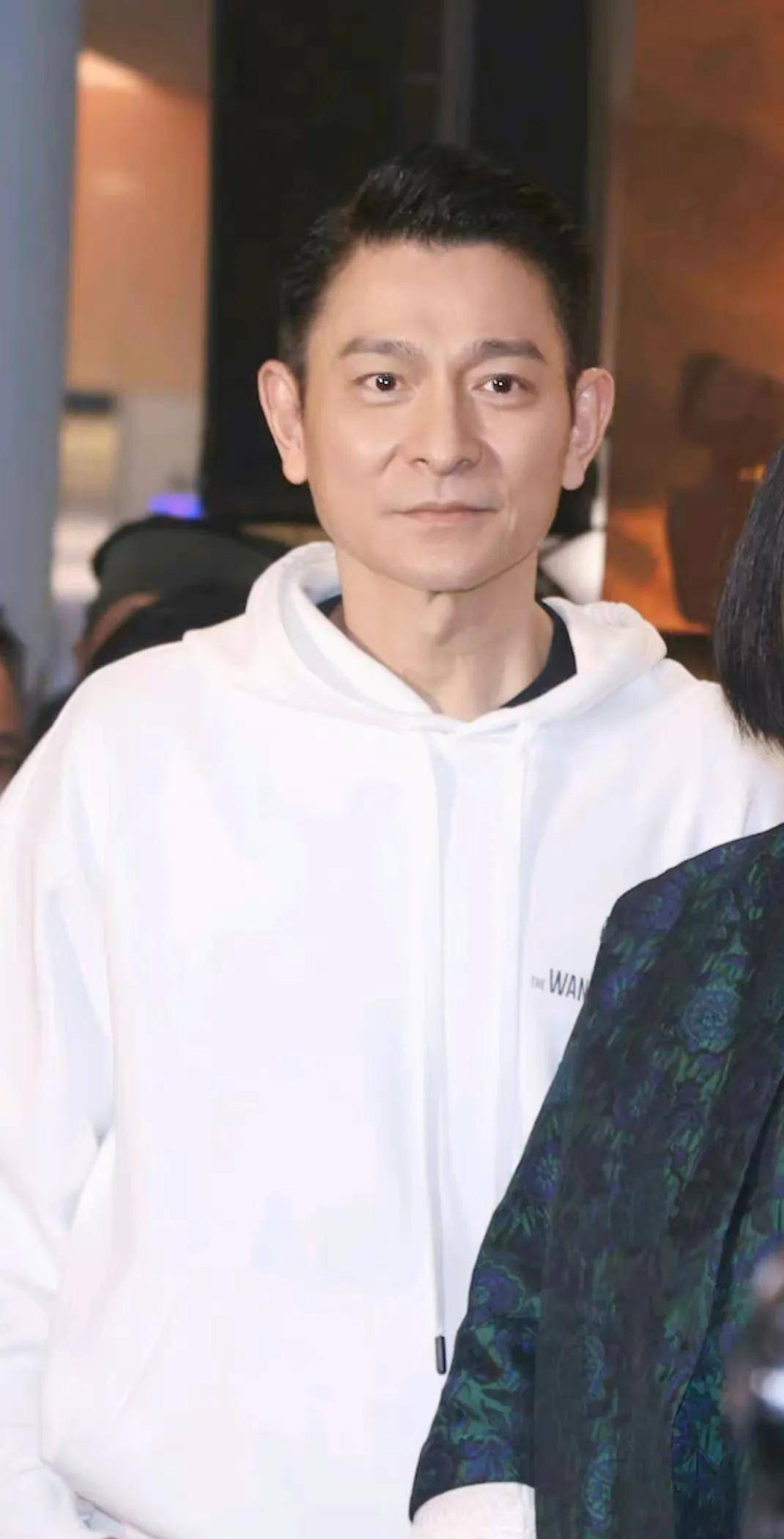 61岁的"小伙子"刘德华:真的没有人关心我在水里泡了两小时吗?