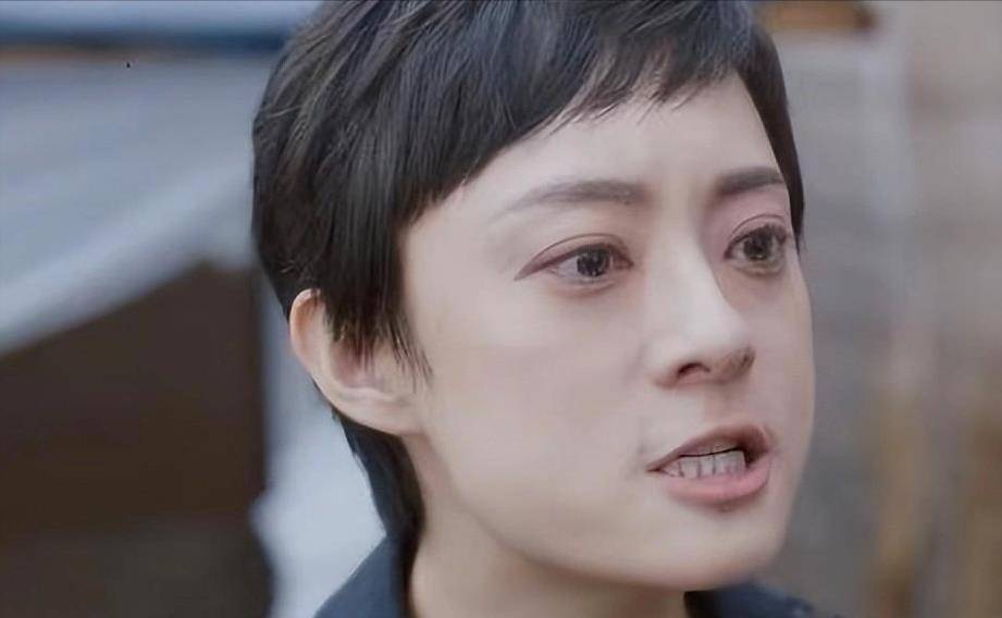 剧中的孙俪状态姣好,皮肤细腻有光泽,哪像她这个年纪应该有的状态.