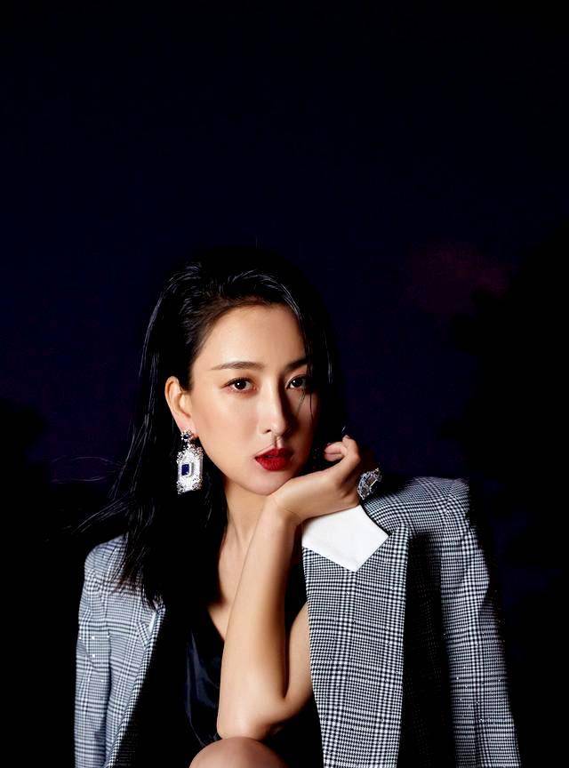 知名演员马苏传来最新消息!_明星_形象_公众