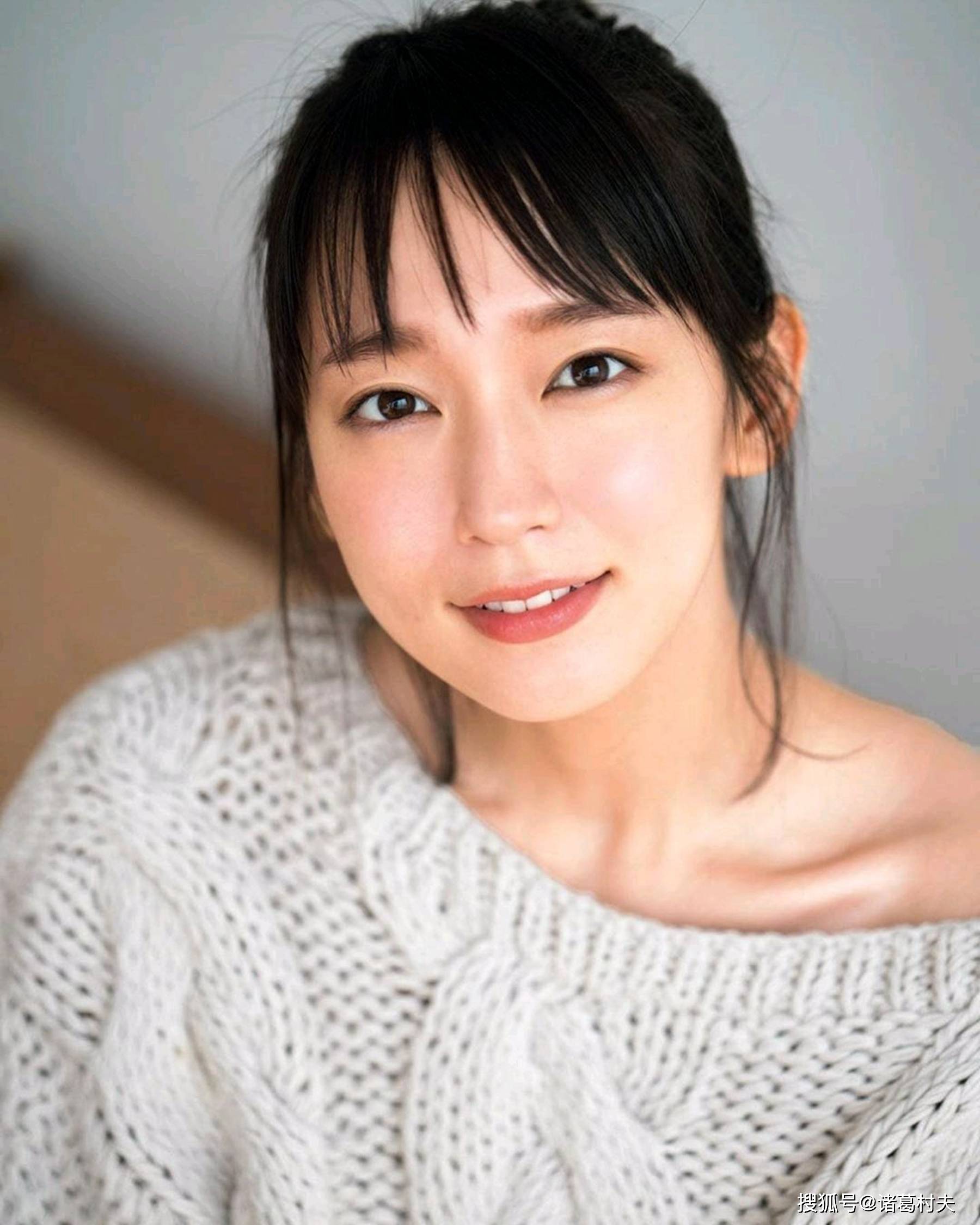 不知道你顶不顶得住?岛国极品吉冈里帆,饱满丰腴超性感!_身材_风格_成