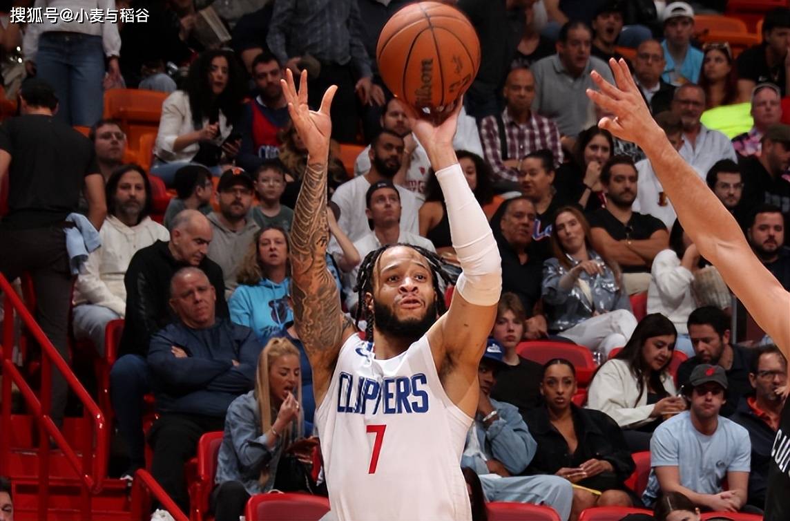 本场比赛中,快船的替补侧翼大将阿米尔-科菲(amir coffey)的表现依然