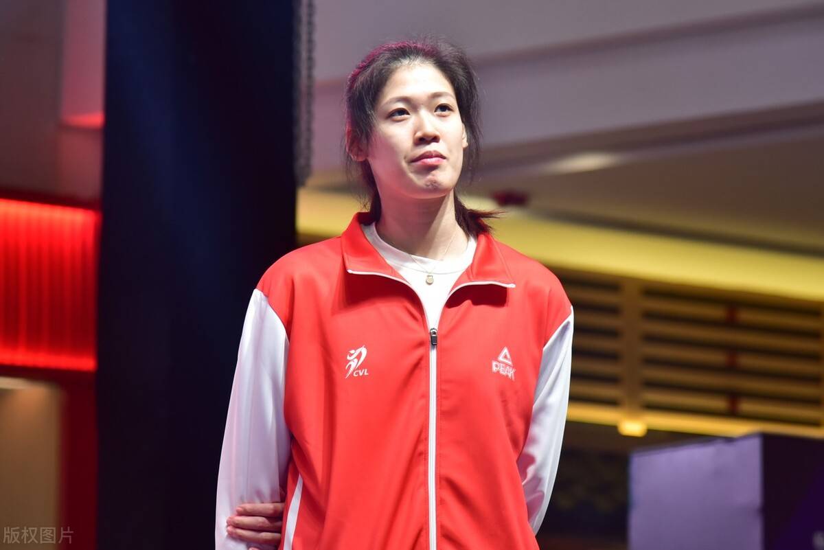 女排新星崛起:后龚翔宇时代的接应之争_中国女排_位置_球员