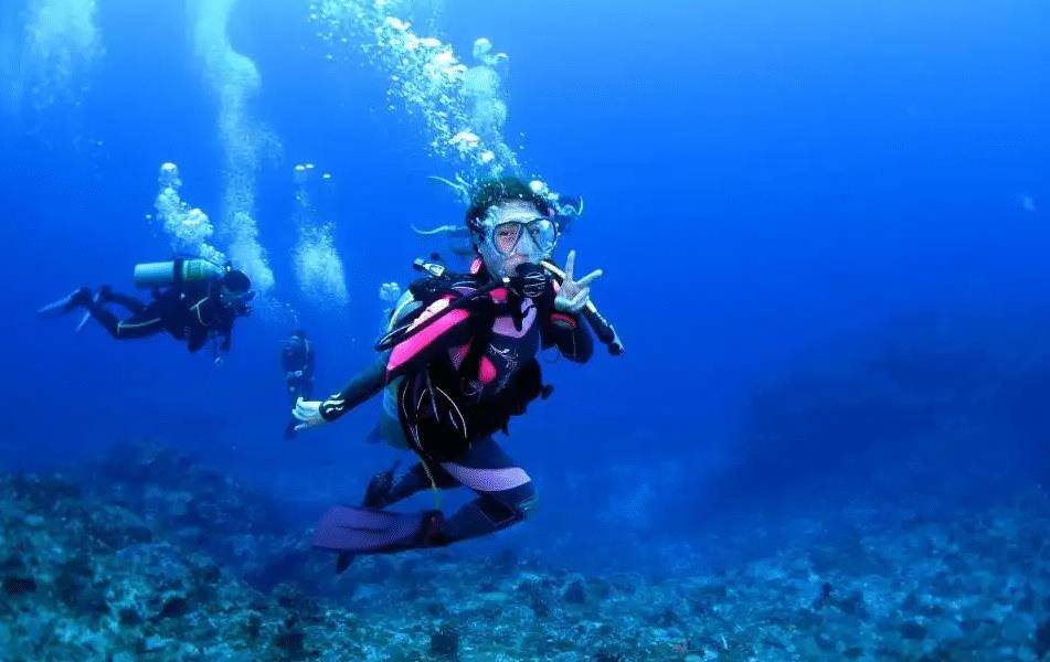 深海8200米处,鱼已经不是鱼了_人类_海洋_认知