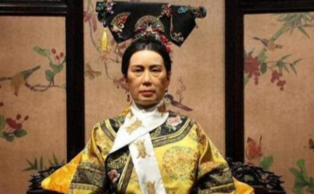 隆裕太后是亡国太后,丢了大清朝,为何死后还能赢得国人的尊重?