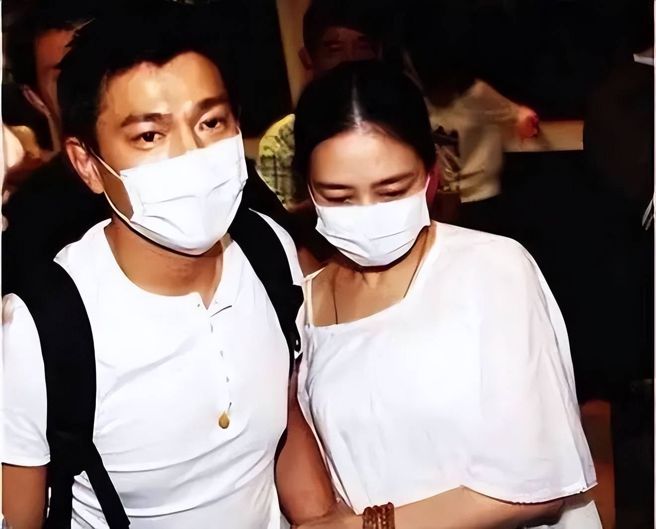 豪门娇妻46岁生女曾被藏21年_朱丽_香港_喻可欣