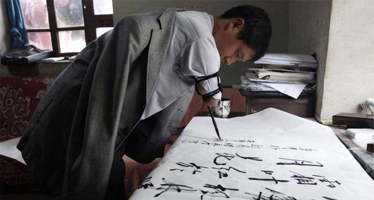 乡村无臂老师江声发:代课18年无法转正,肢体残疾不应该是障碍_生活