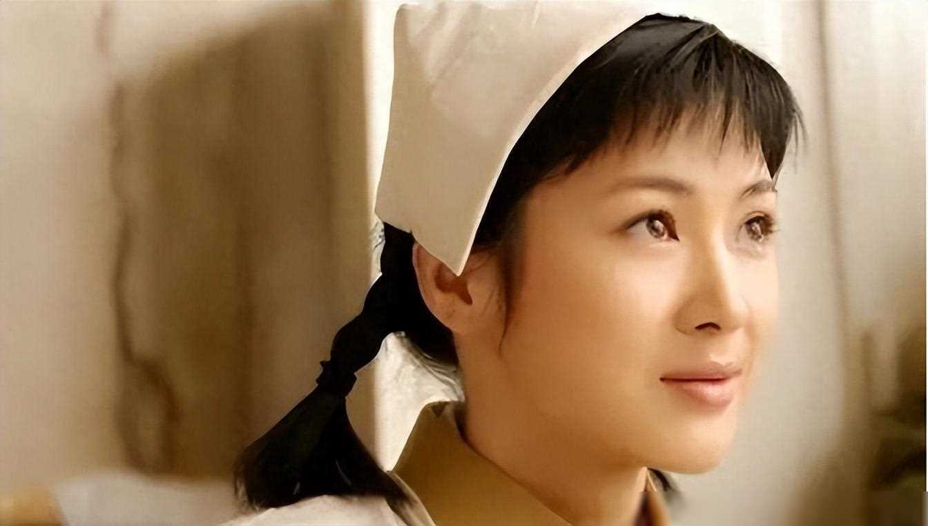 《亮剑》18年后,女主童蕾大变样,早年情断周一围,如今复出还_女性