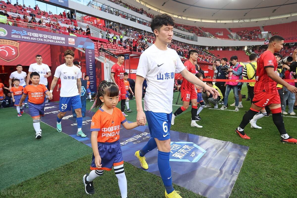 泽卡和廖力生之后又一位鲁能主力无缘踢川崎,让球迷惋惜_王彤_泰山队