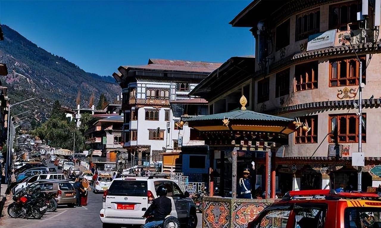 不丹:与我国接壤,语言归属汉藏,从未被西方殖民,它有什么历史_宗教