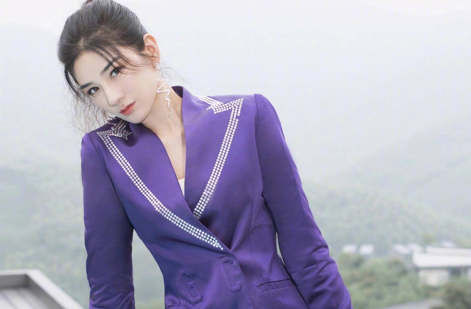 "小燕子"的灿烂爱情,前夫不听话,还因为一个男人和互?