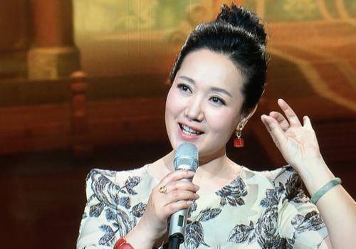 "少京赛"面对著名琴师李祖铭的严苛点评京剧名家刘桂娟伤心落泪_艺术