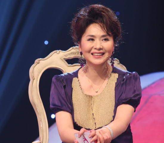 潇洒导演尤小刚:3任妻子都是大美女,花甲年玩"父女恋"惹人羡