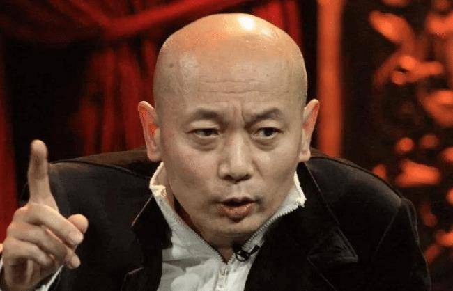 葛优尽管从小不爱表演,还是通过自己的努力,成为了著名的演员_人物