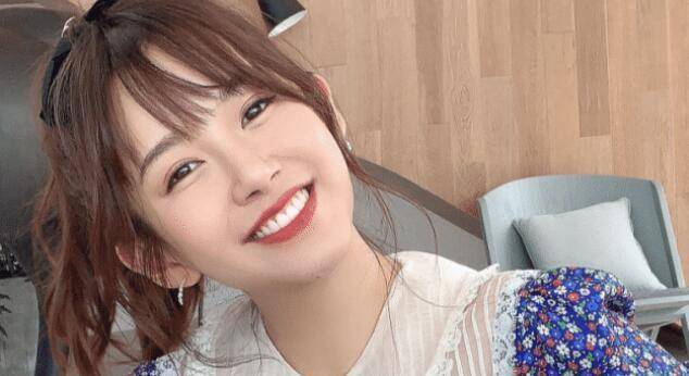 陈赫如今终于敢晒女儿正脸照,女儿气场很强,我却在意张子萱_照片_时候