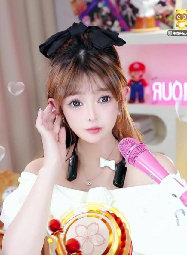 超级女主播李梦尹强势入驻yy,百度,好看,yy四大平台!