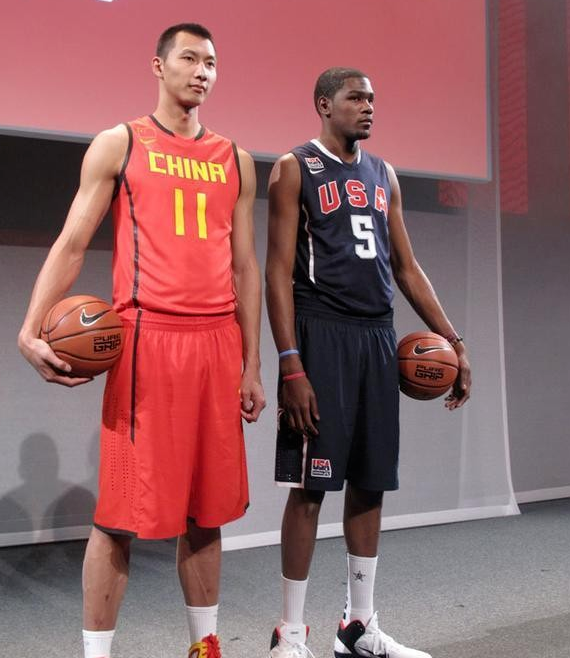 为何nba巨星几乎是清一色黑人球员,看完这5张照片 你就能懂_天赋_身高