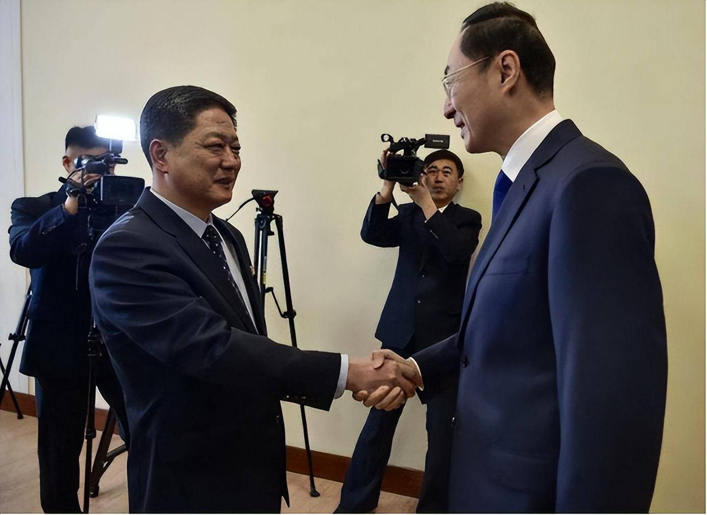 王毅的电话,韩国拨通了,美日解决不了的问题,想请中方指点一二_合作