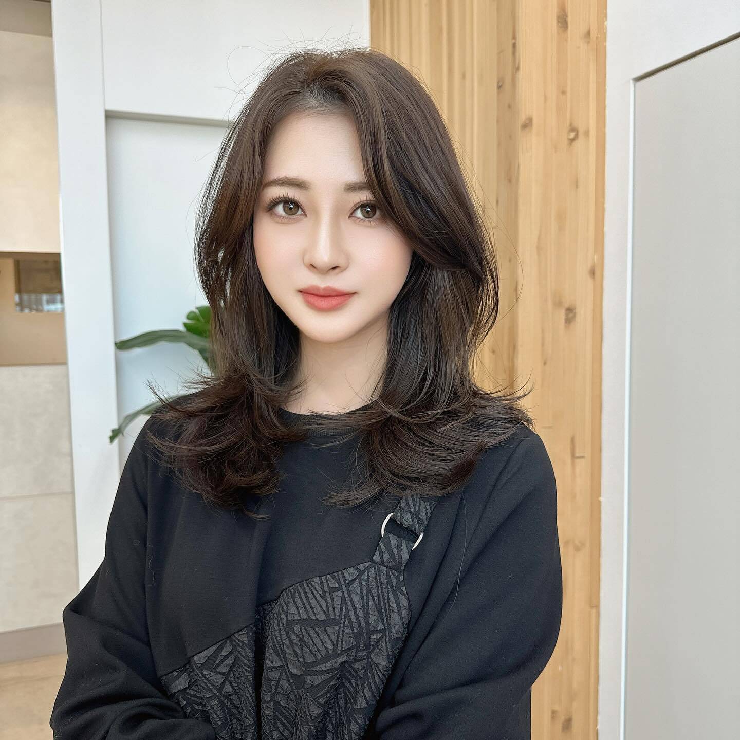 2024发型不管怎么剪,最美依然是锁骨发,百变还时尚_刘海_八字_空气