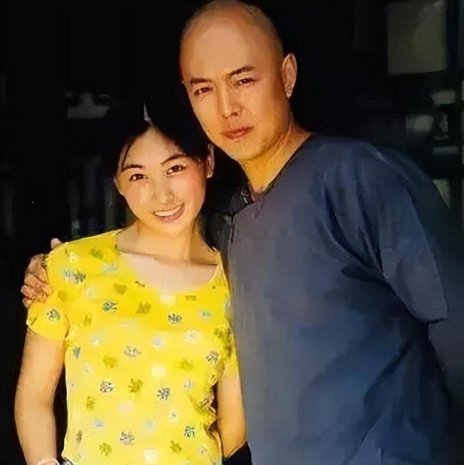 同样是张铁林的基因,把前妻和两位情人的孩子一对比