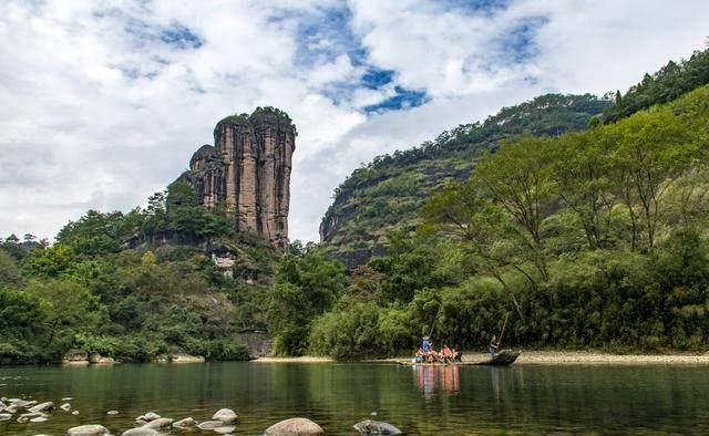 福建江西共有的一座山,时常被误以为是福建的,风景一