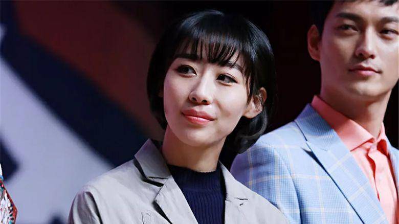 "任素汐的娱乐圈传奇:从"小三"负面到华表奖荣耀"_演艺事业_演技_表演