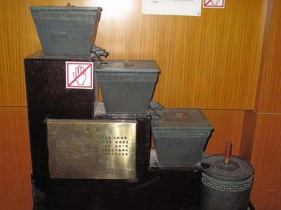 文物:古代中国的漏刻,又叫铜壶滴漏,及其运作的原理铜壶滴漏的基本