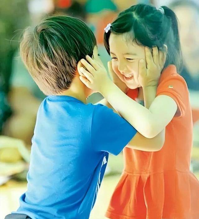 2014年"江西杀夫案",青梅竹马的妻子为了儿女,用铁锤_