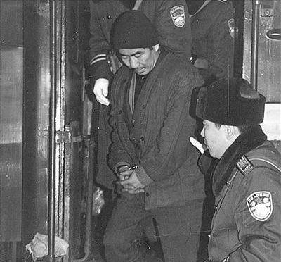 1993年中俄列车大劫案:歹徒疯狂作案6天,3名女乘客含泪道出真相_火车