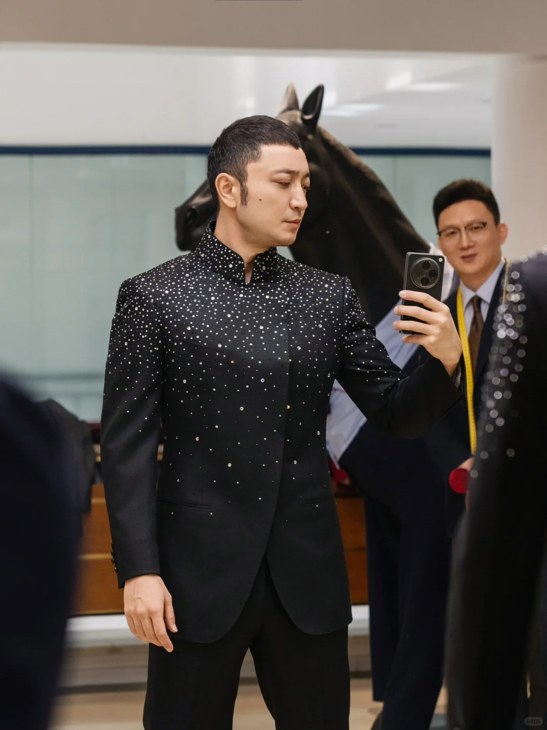 尼格买提汗流浃背~oppo ai显神通_小布_小尼_find