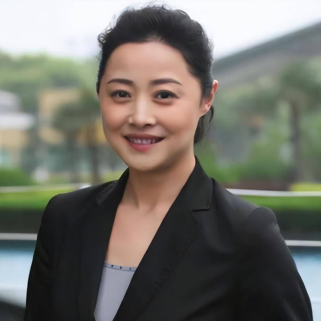 刘蓓:三婚再嫁张健,亲儿子是她的开心果,大明星继子却让她苦恼_张黎