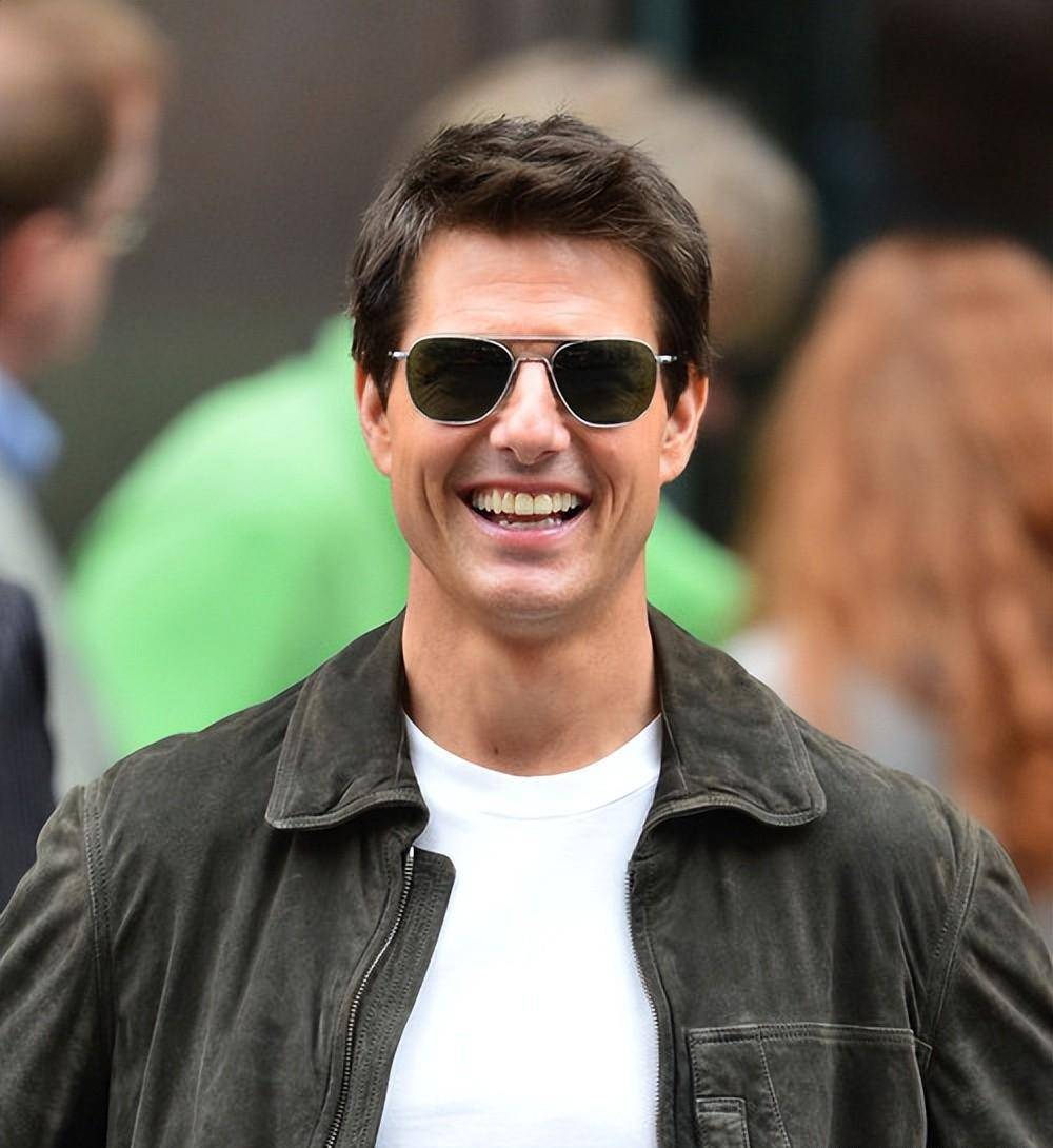 61岁的阿汤哥不如皮特帅气,离过3次婚,10多年没去看望过女儿