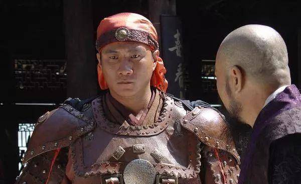 知道朱元璋要杀自己,此人吓得蹲在园中吃狗屎,后来他