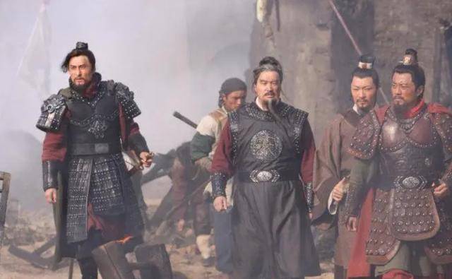 1万人对战13万,张巡守城10月,城下是叛军12万尸体_尹子奇_许远_将士