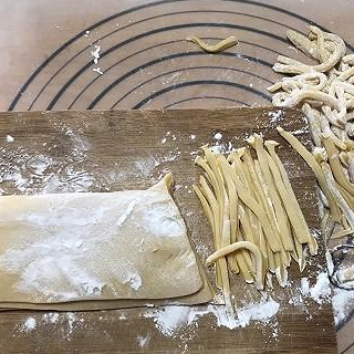 坚果沙琪玛的做法_小时候_糖浆_零食