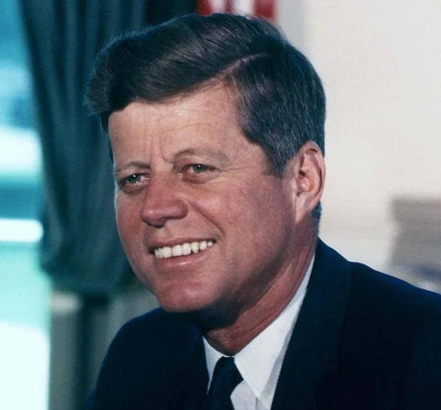 肯尼迪:悲剧总统,永恒传奇,遇刺成谜,激情演讲与感人故事_美国_政治