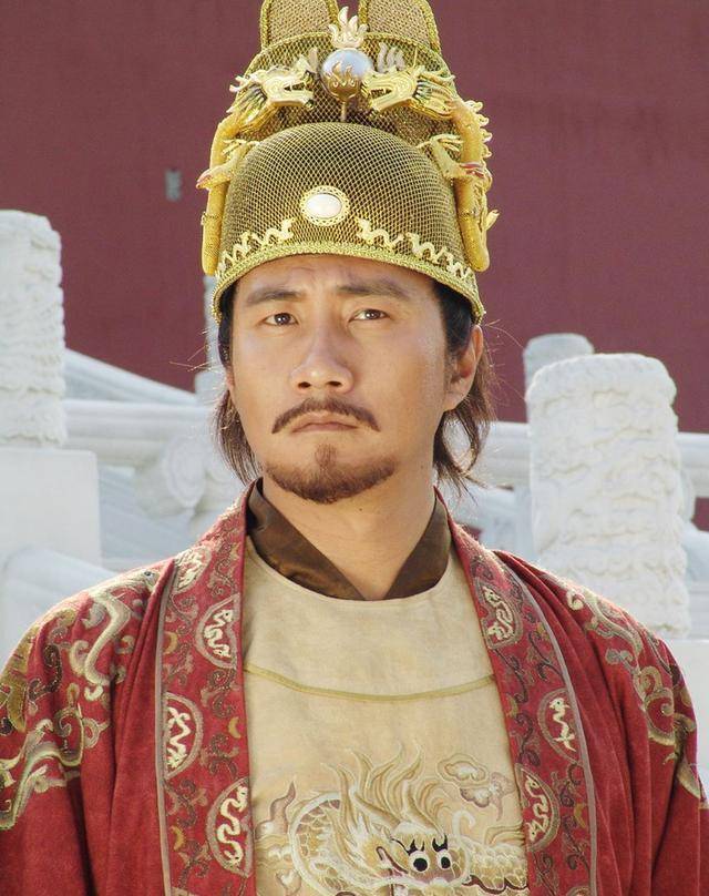 "此事并没有结束,后来,朱亮祖又率军攻打李伯升,接连烧毁敌军营盘几十