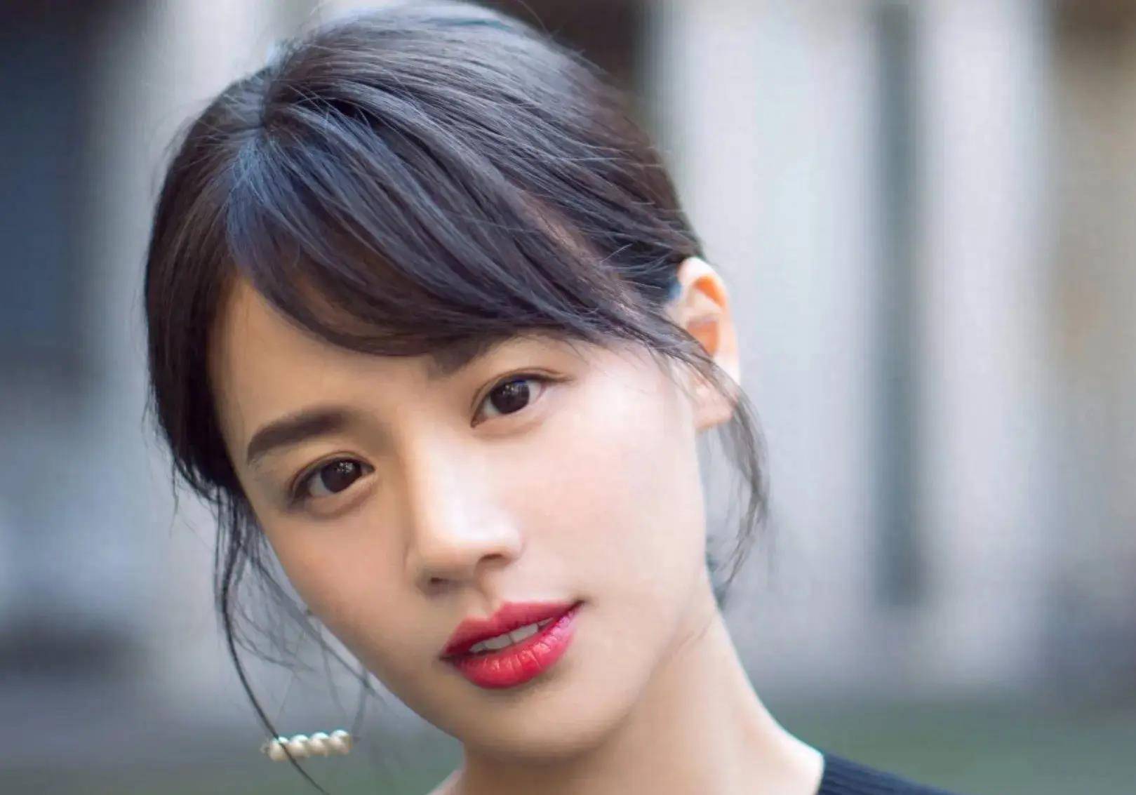 马思纯:演艺界的璀璨明星,生活中的励志偶像_成为了_网友_恋情