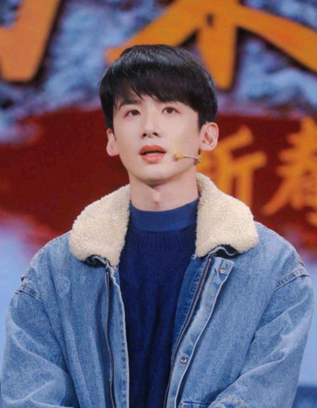 白敬亭拿乔欣钱不办事,不给宣传反倒背刺一刀