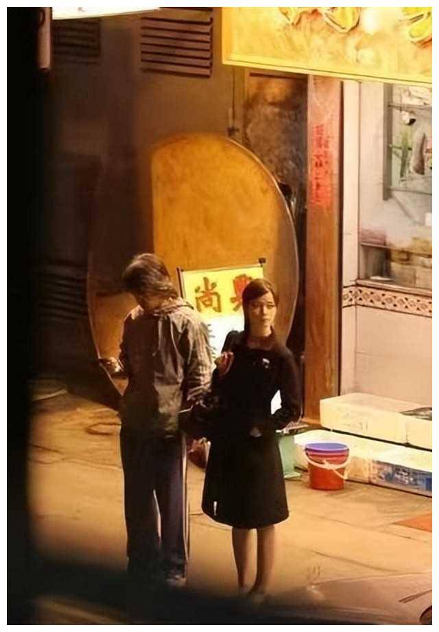 于文凤:周星驰与我谈恋爱的感受,他永远看不见你_感情_金钱_故事