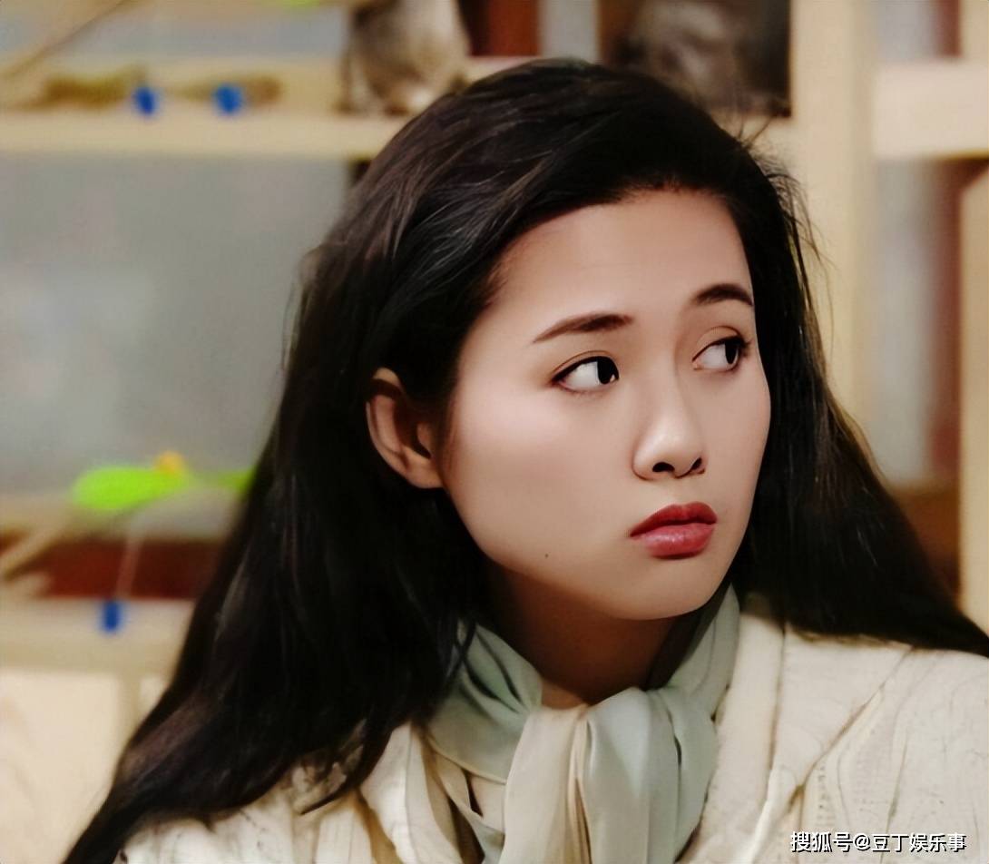 香港第一玉女李丽珍,58岁依旧单身无人娶,她都遭遇了什么?