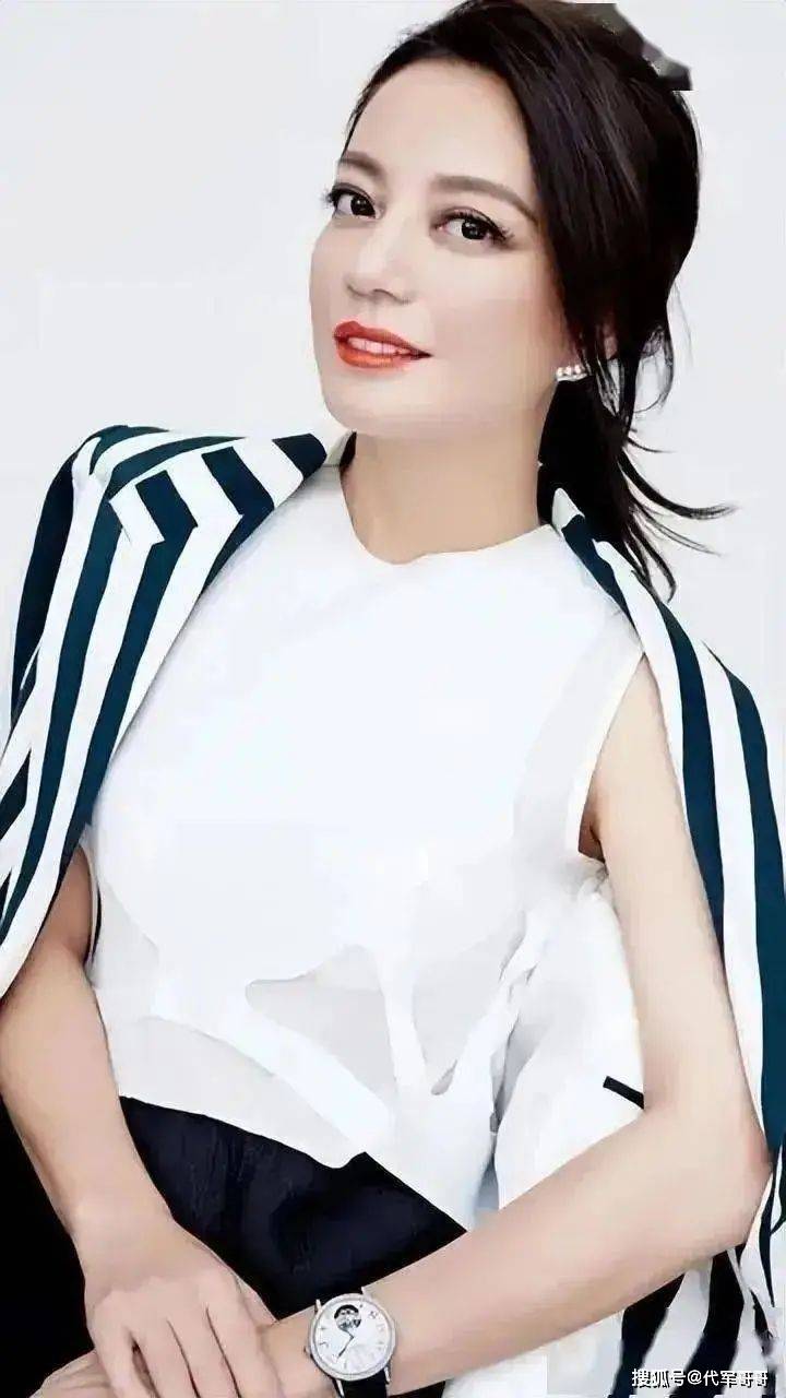 赵薇现状 来自搜狐网