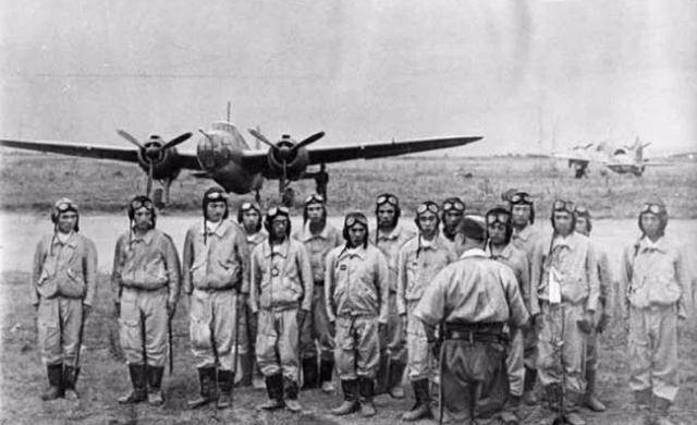 佐佐木友次:一个执行9次自杀任务还没死的飞行员,成功活到92岁_飞机