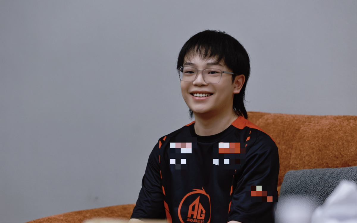 紫幻压长生一头,清清比轩染