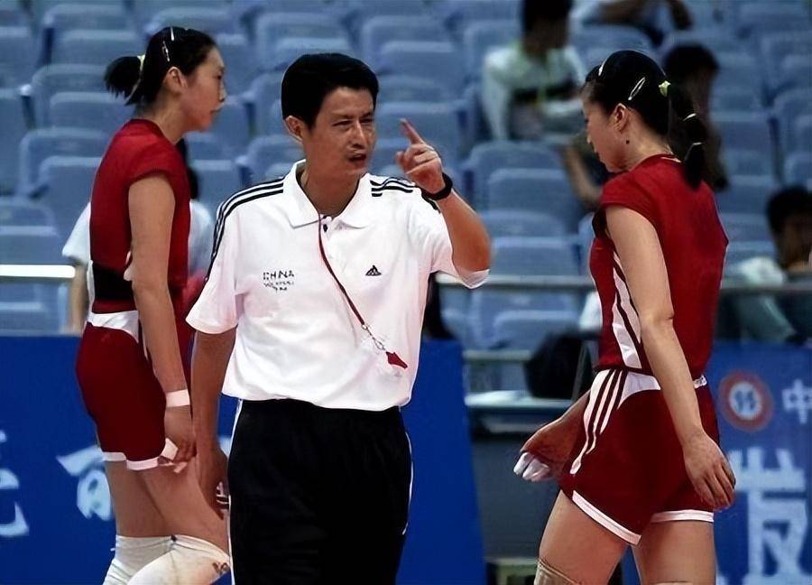 女排名帅陈忠和:再婚娶女排弟子为妻,如今已经退休携妻回归家庭_郎平