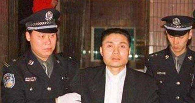 经过几年的积累,崔宝纯的犯罪团伙成为全国最大的"抢劫集团".