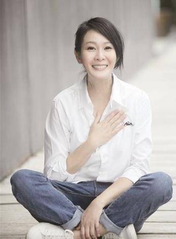 刘若英发文缅怀父亲,回忆其患病经历,称血压飙高心跳只有32下_演唱会